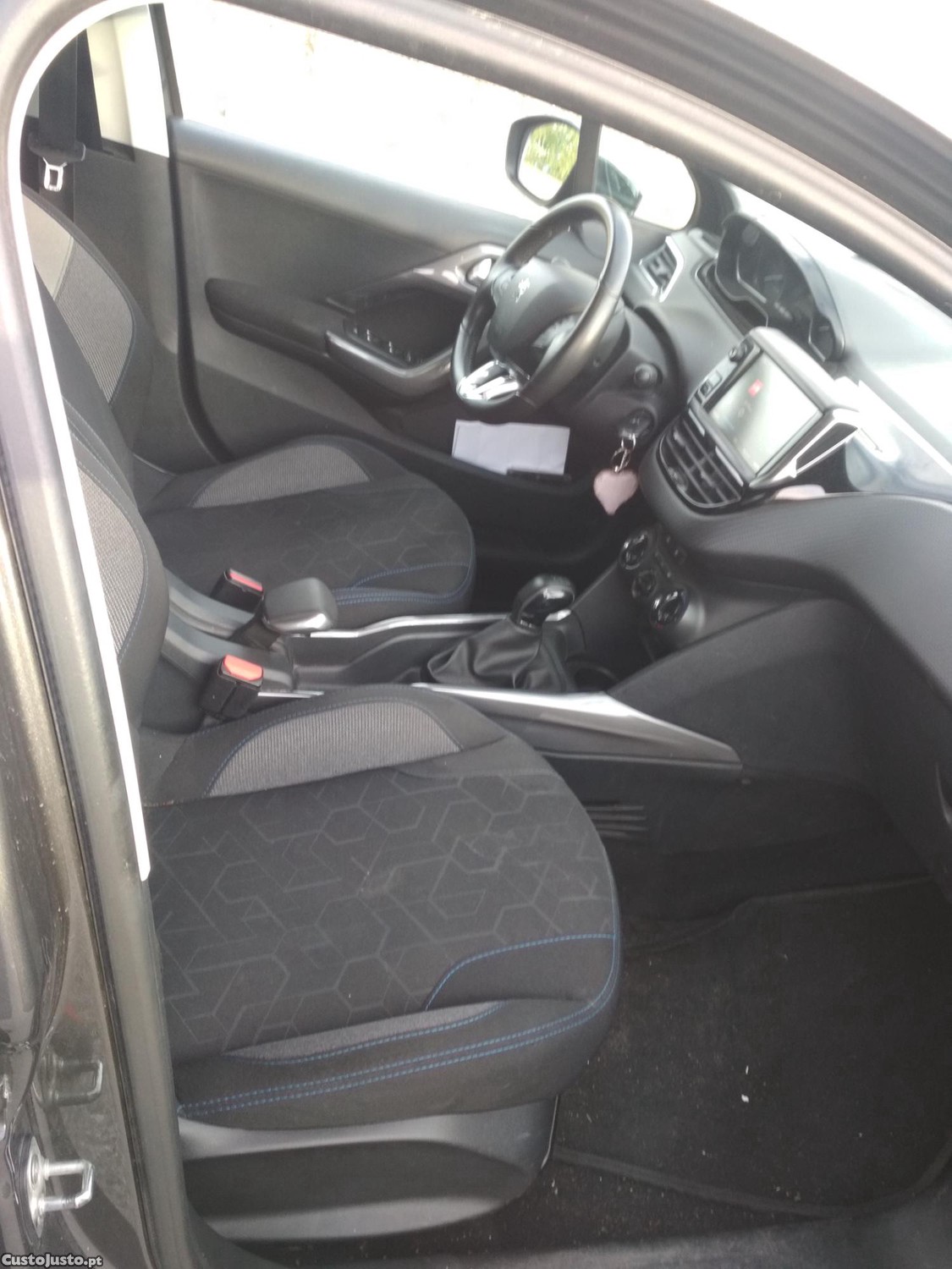 Peugeot 2008 1.2 PureTech Style — fotografia 2