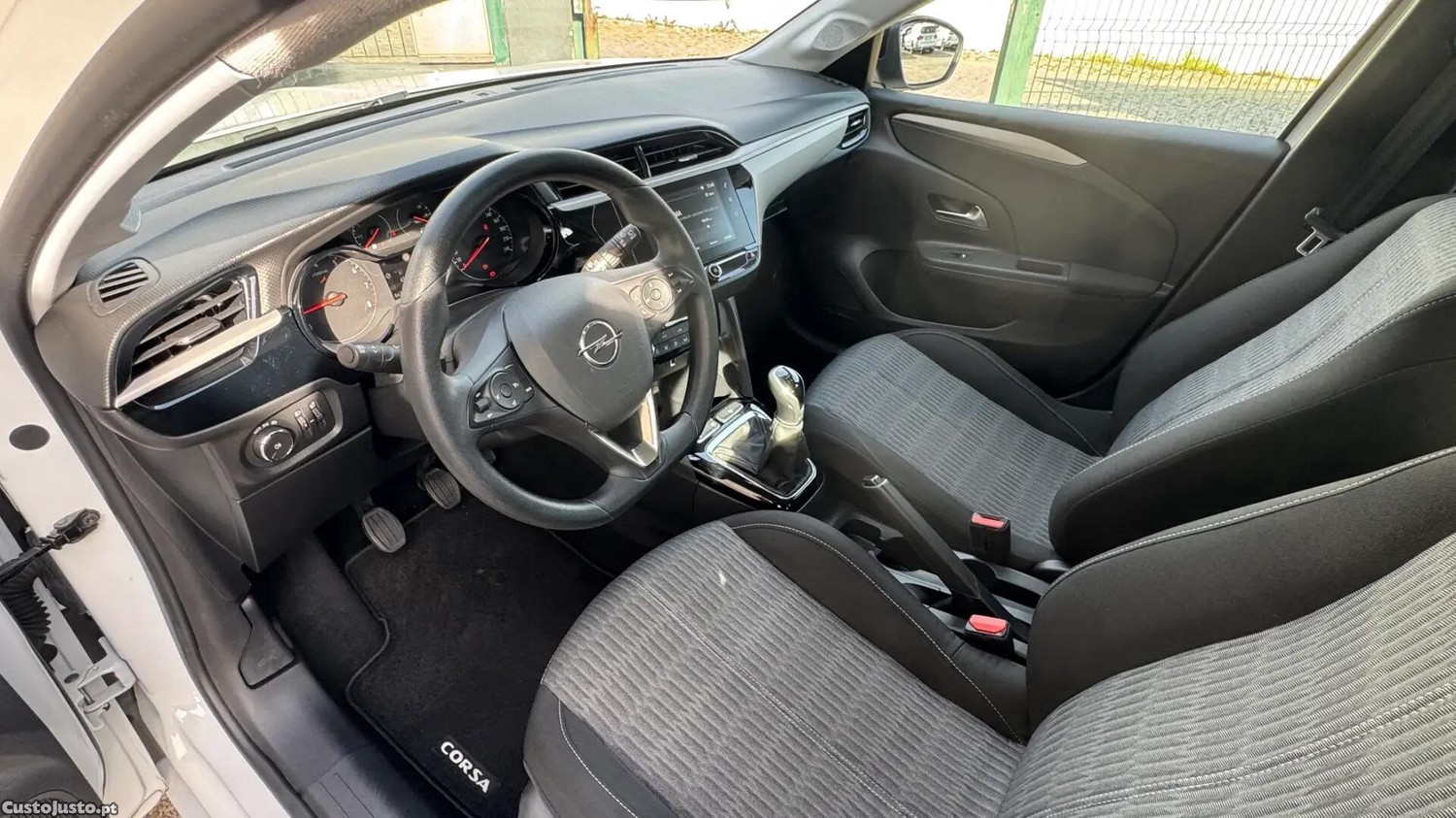 Opel Corsa 1.2 Edition — fotografia 18