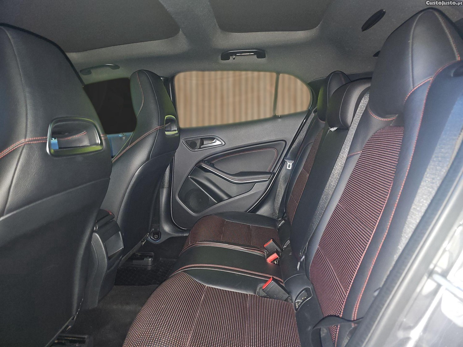 Mercedes-Benz GLA 220 D 4matic — fotografia 5