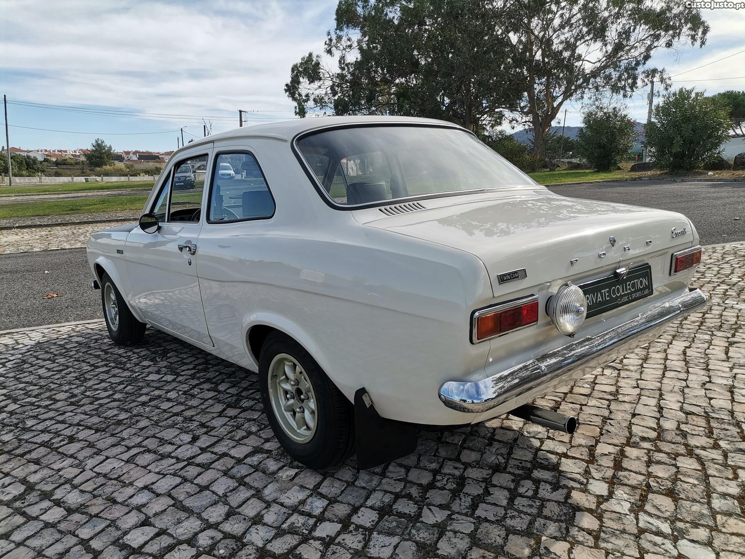 Ford Escort TWIN CAM LHD — photo 3
