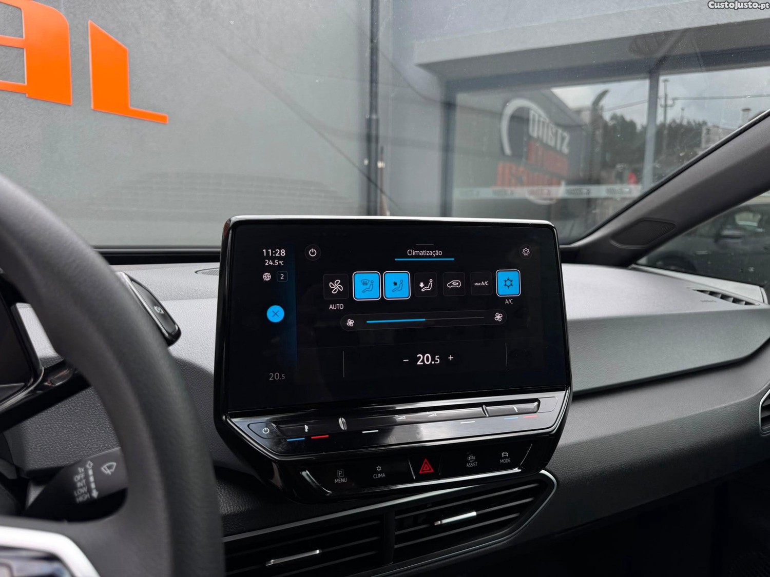 Volkswagen ID.3 Pro — fotografia 19