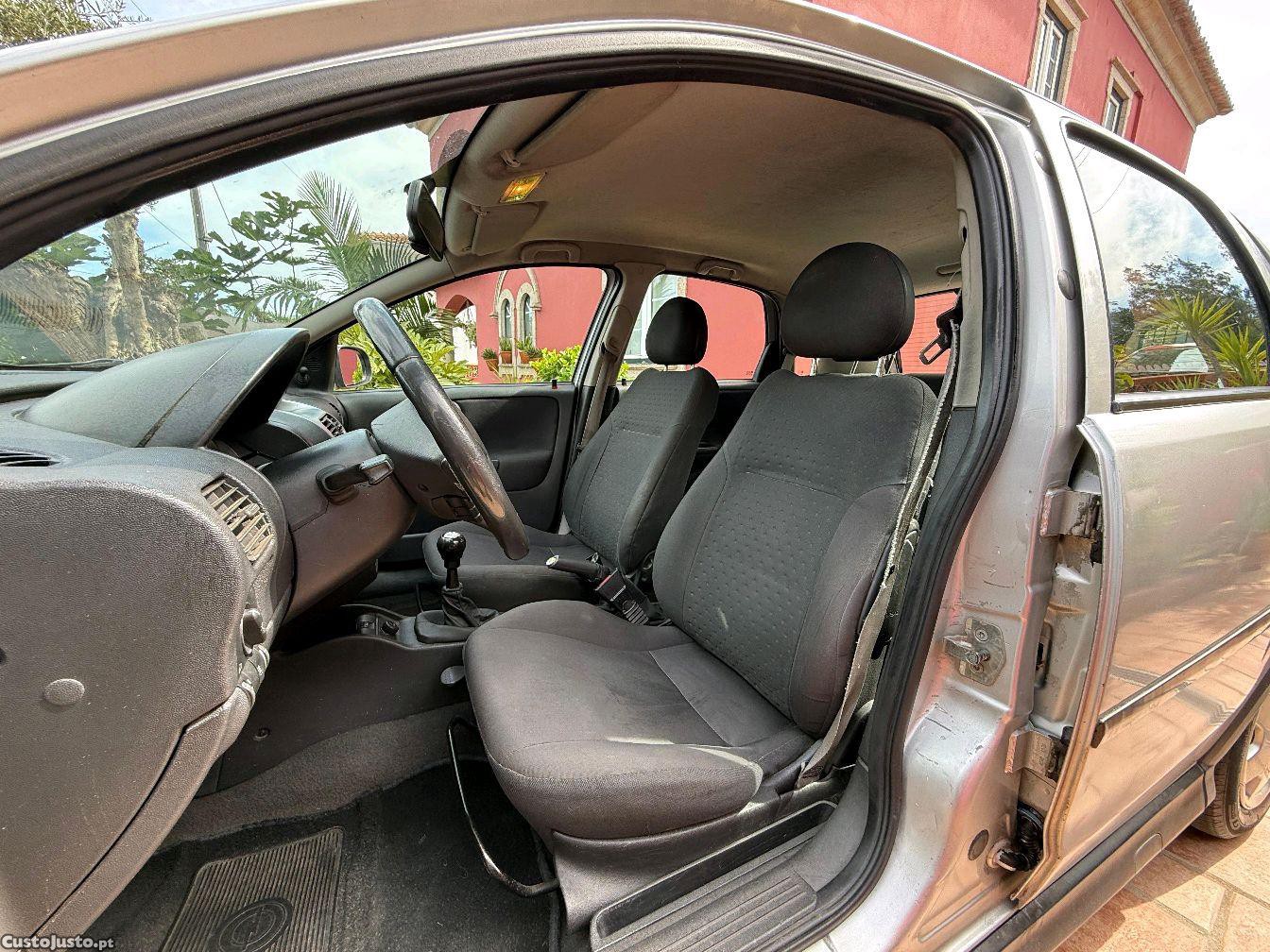 Opel Corsa C 1.2 — fotografia 4