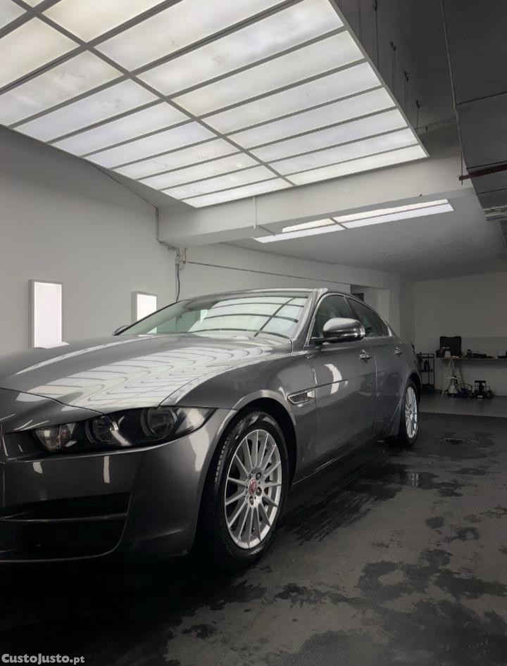 Jaguar XE Prestige — fotografia 6
