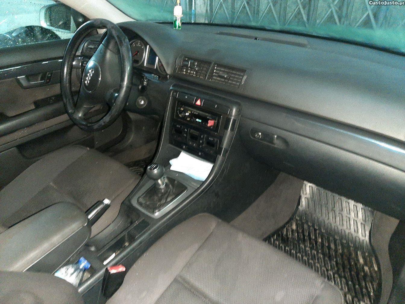 Audi A4 1.9tdi 130cv — fotografia 4