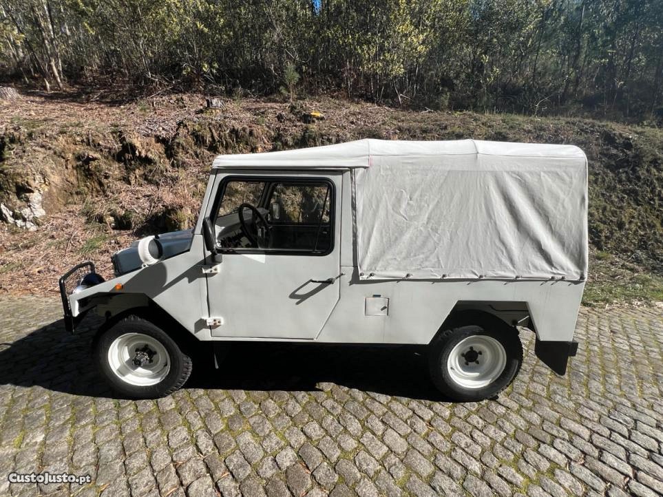 UMM Cournil 2.3 Diesel 8 lugares — fotografia 10