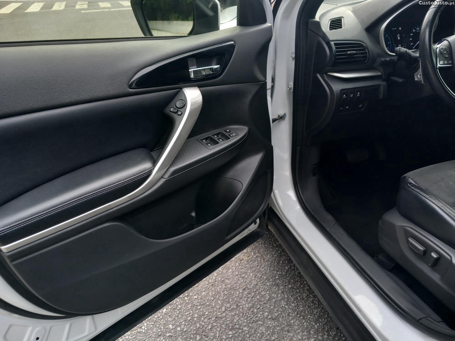 Mitsubishi Eclipse Cross 2.4 PHEV eStyle — fotografia 10