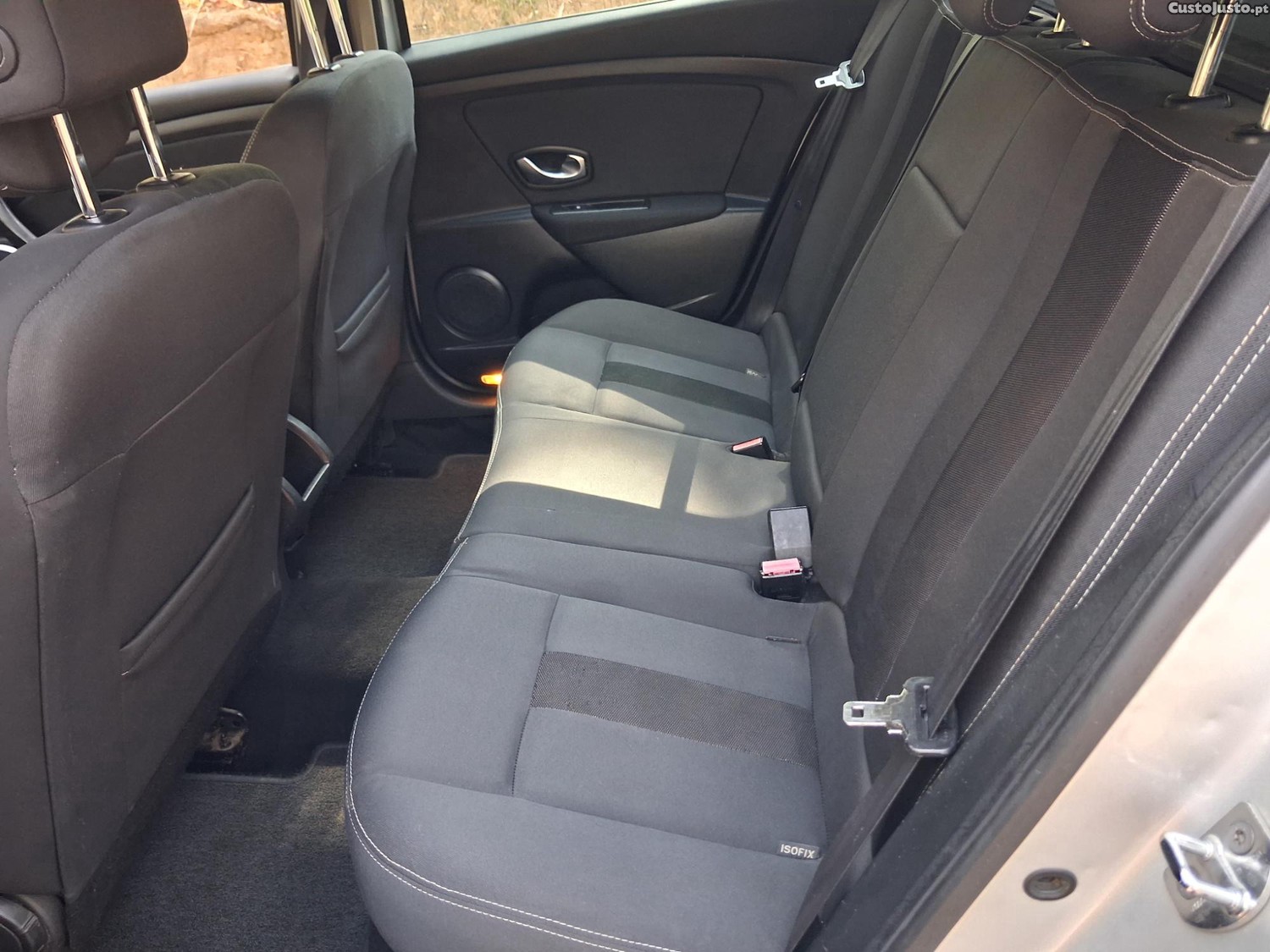 Renault Mégane 1.5 DCIComo Nova — fotografia 3