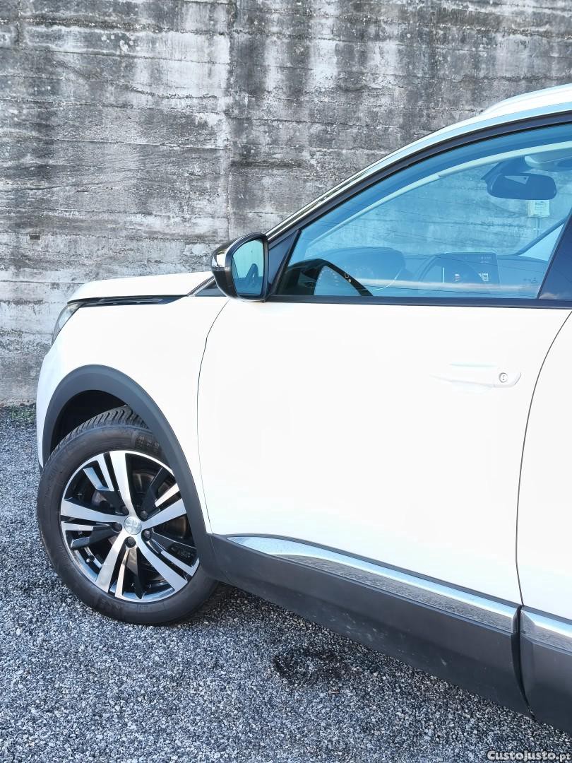 Peugeot 5008 1.2 PureTech Allure Pack EAT8 — fotografia 11