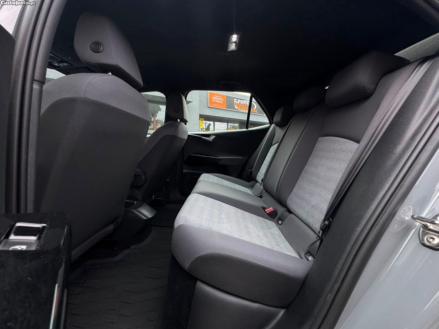 Volkswagen ID.3 Pro — fotografia 11
