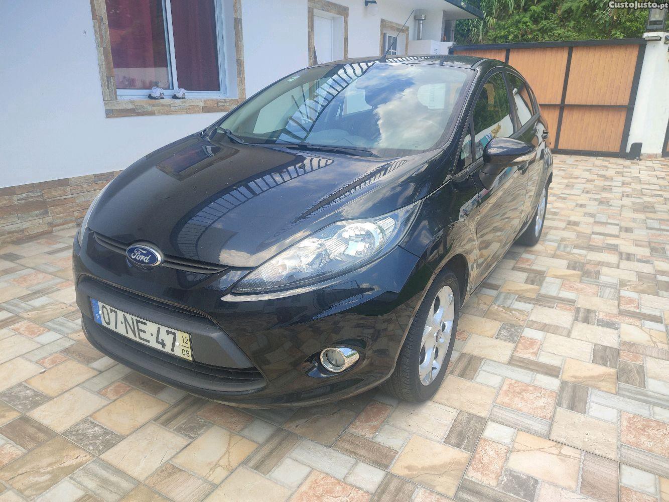 Ford Fiesta 1.2 apenas 38 mil km — fotografia 7