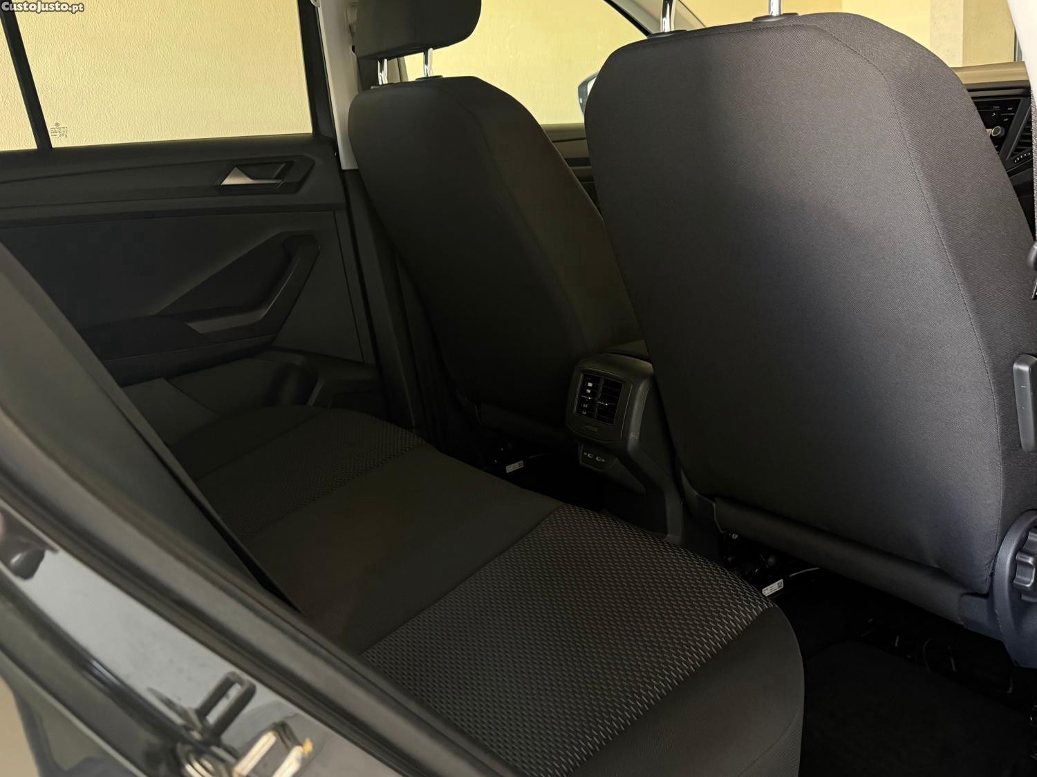 Volkswagen T-Roc 2.0 TDI Life — fotografia 6