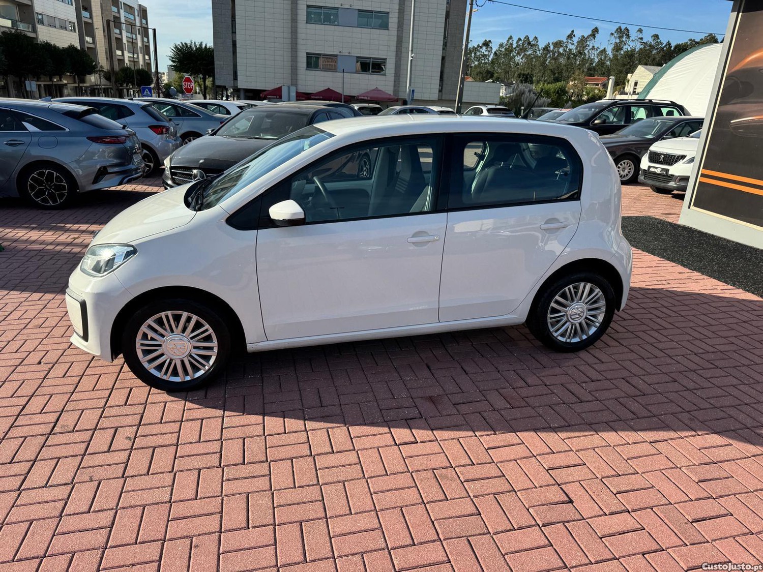Volkswagen Up! 1.0 MoveAuto — fotografia 20