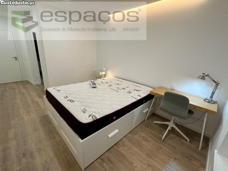 Quarto Com Wc Privativo (Suite), Na Urbanização...