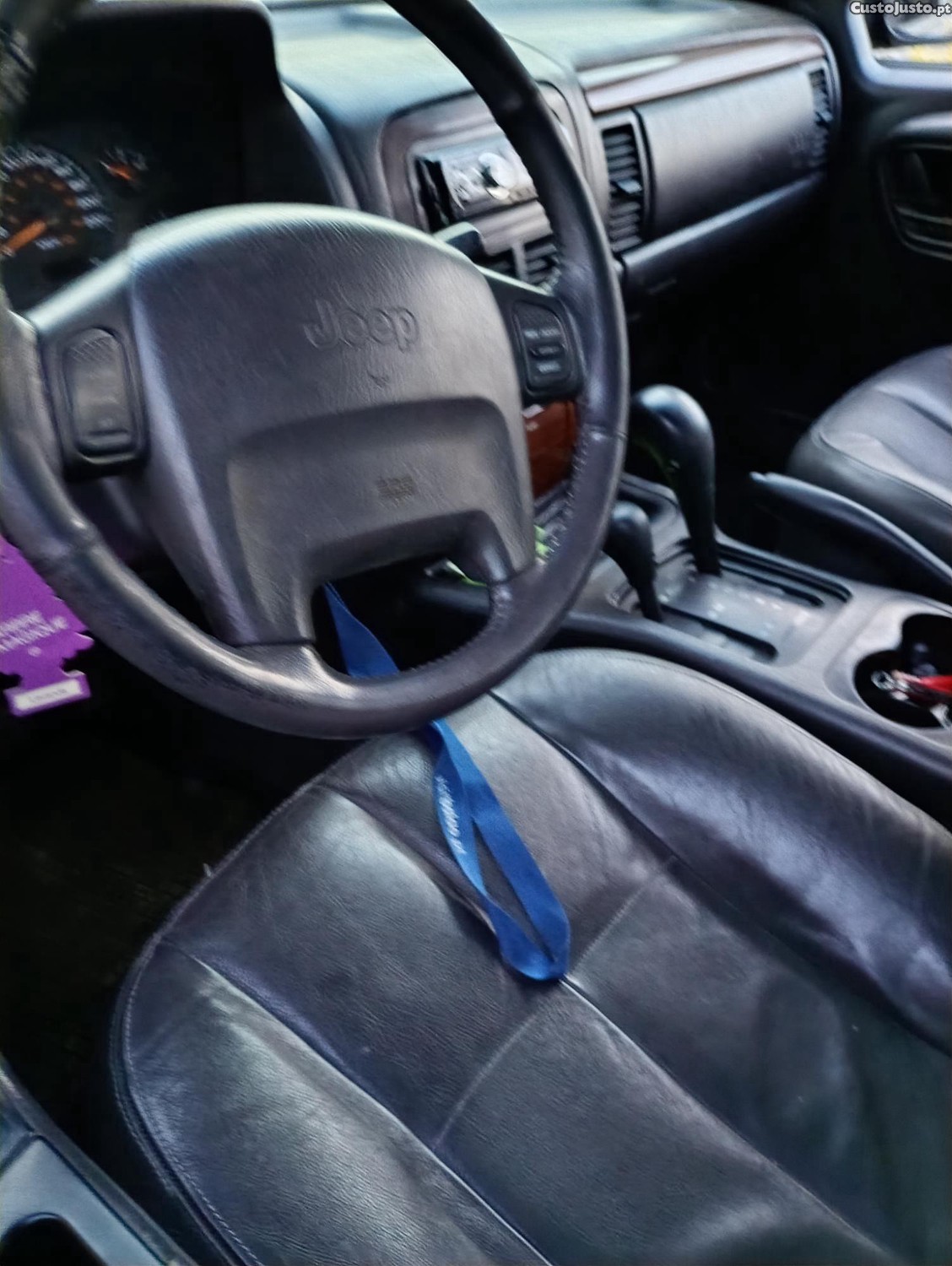 Jeep Grand Cherokee Laredo — fotografia 4