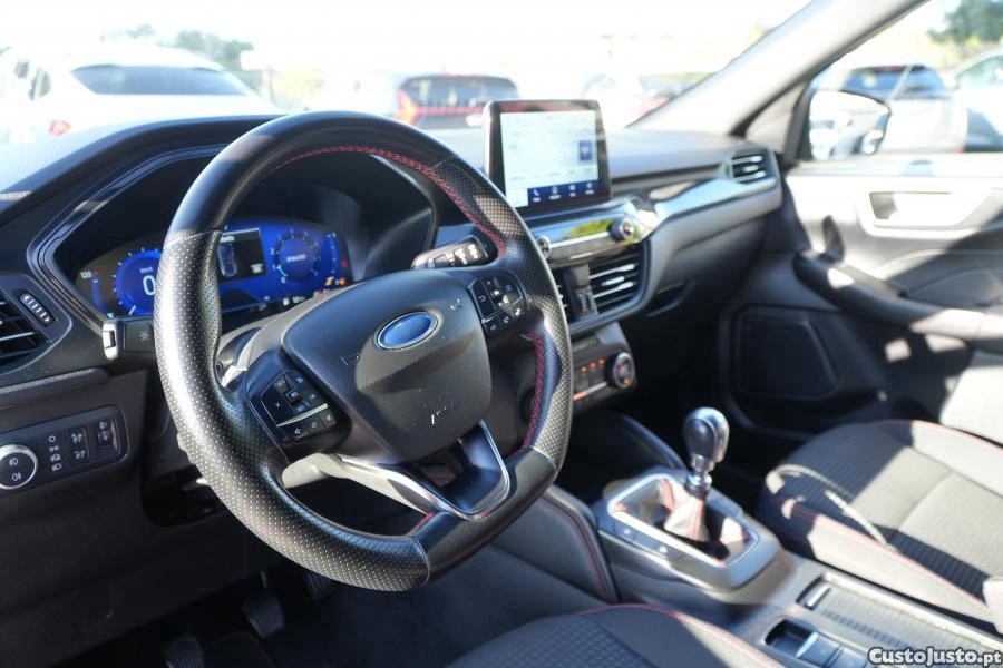 Ford Kuga 1.5 EcoBoost ST-Line — fotografia 6