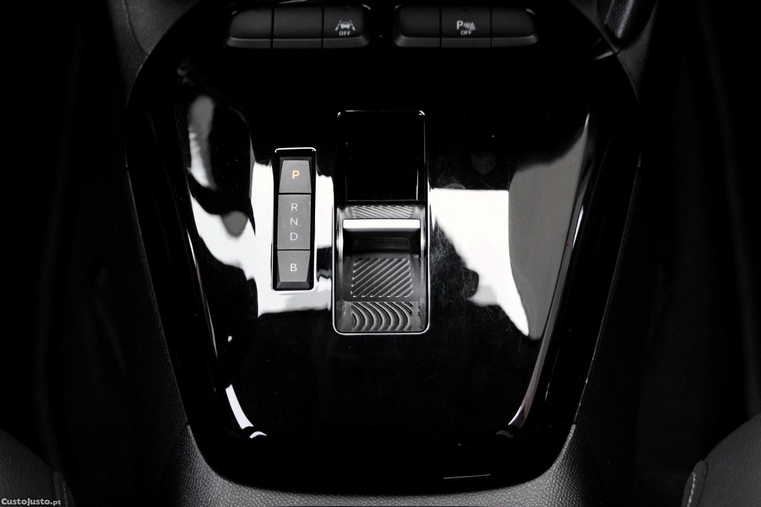 Opel Corsa e e-Elegance — fotografia 11