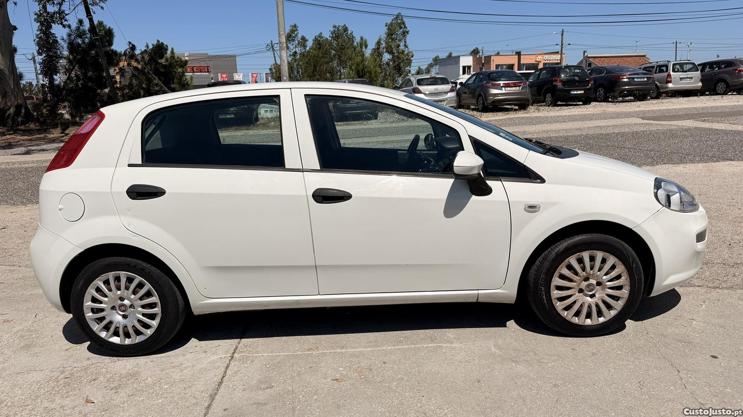Fiat Punto 1.3 D Multijet de 2016 — fotografia 14