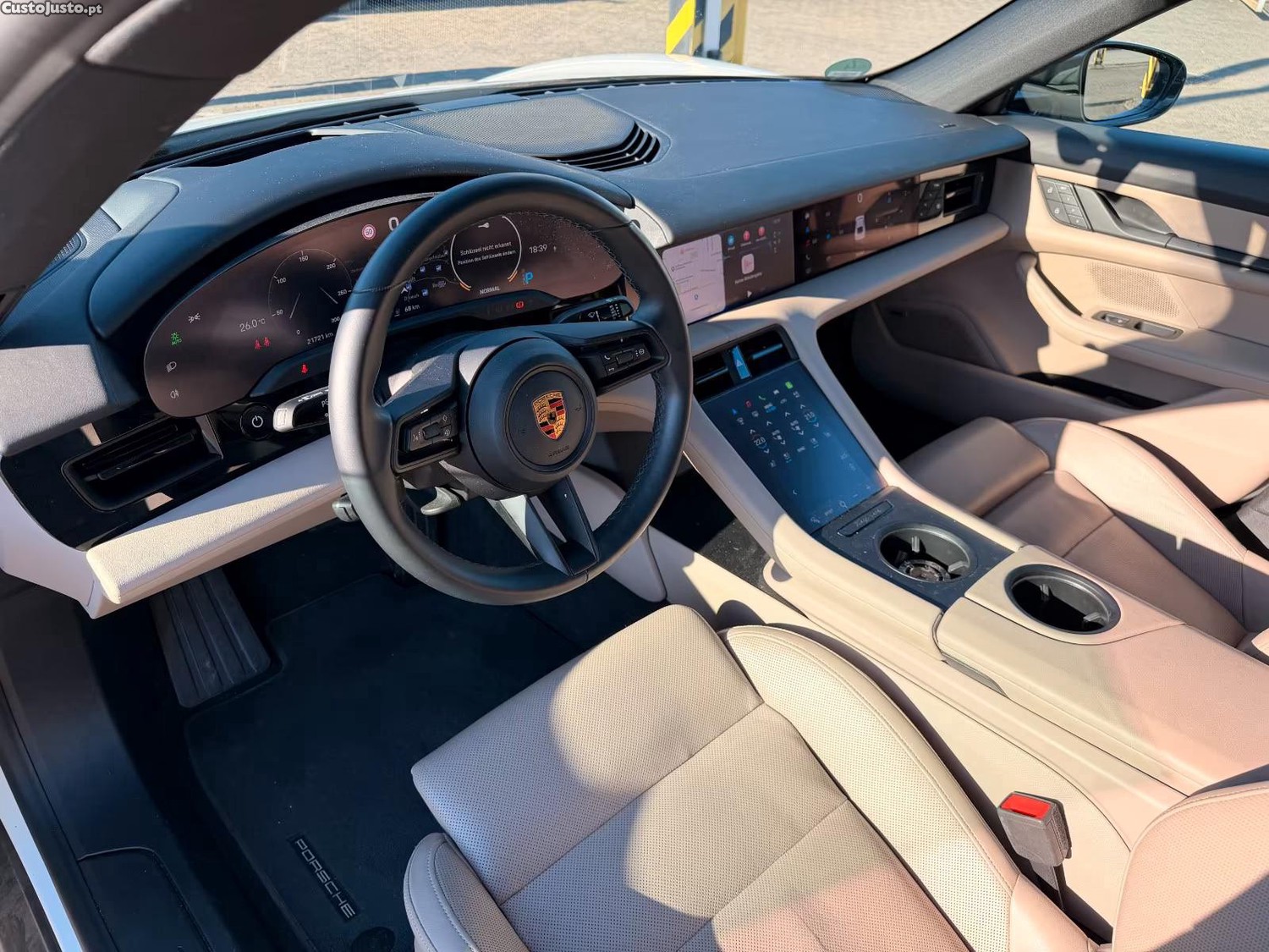 Porsche Taycan Carbon — fotografia 9