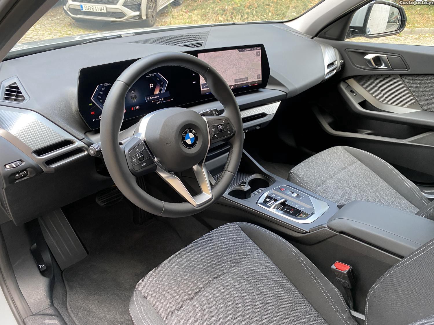 BMW 116 Pack Desportivo M — fotografia 12