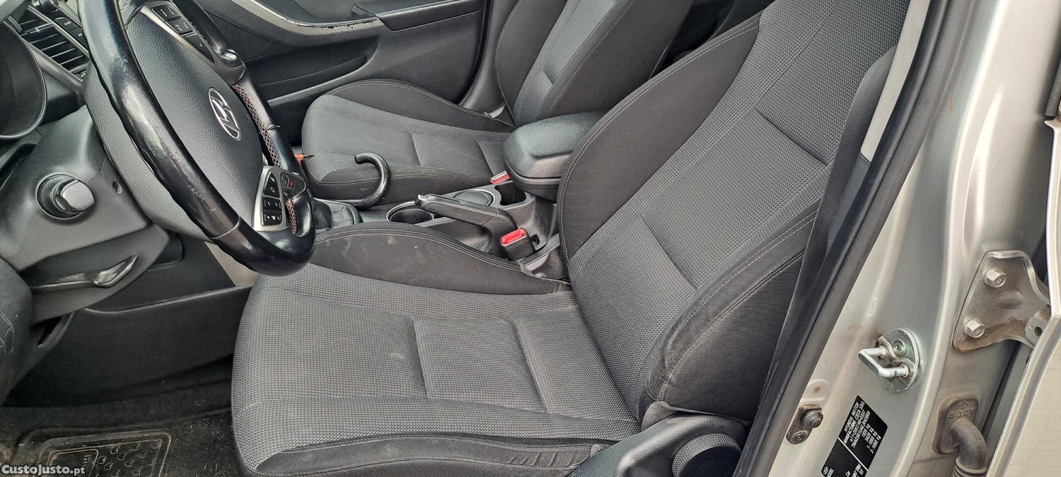 Hyundai i30 1.6 CRDI 110 Cv — fotografia 5