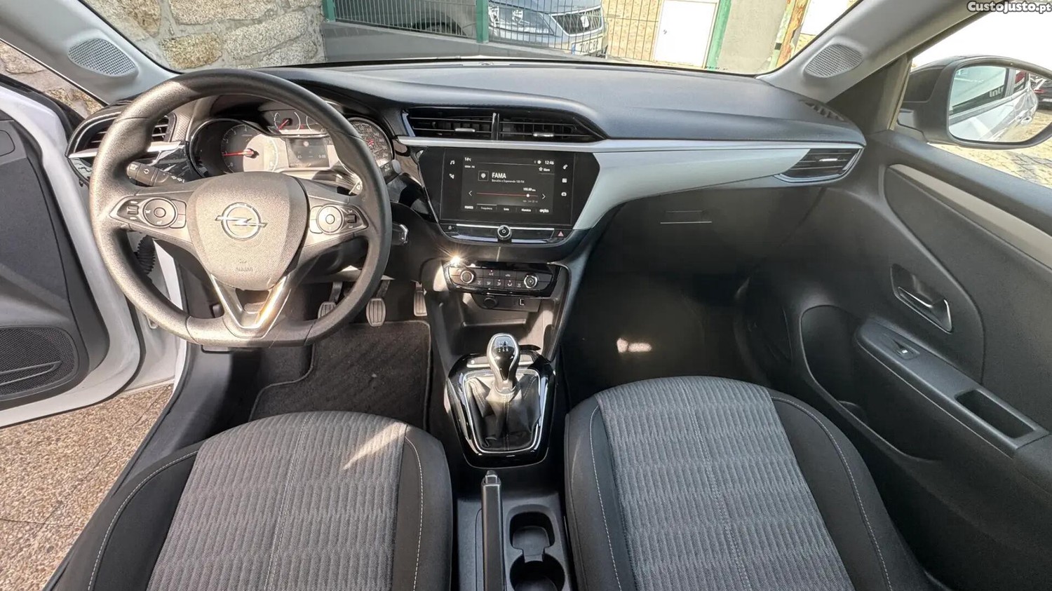 Opel Corsa 1.2 Edition — fotografia 16