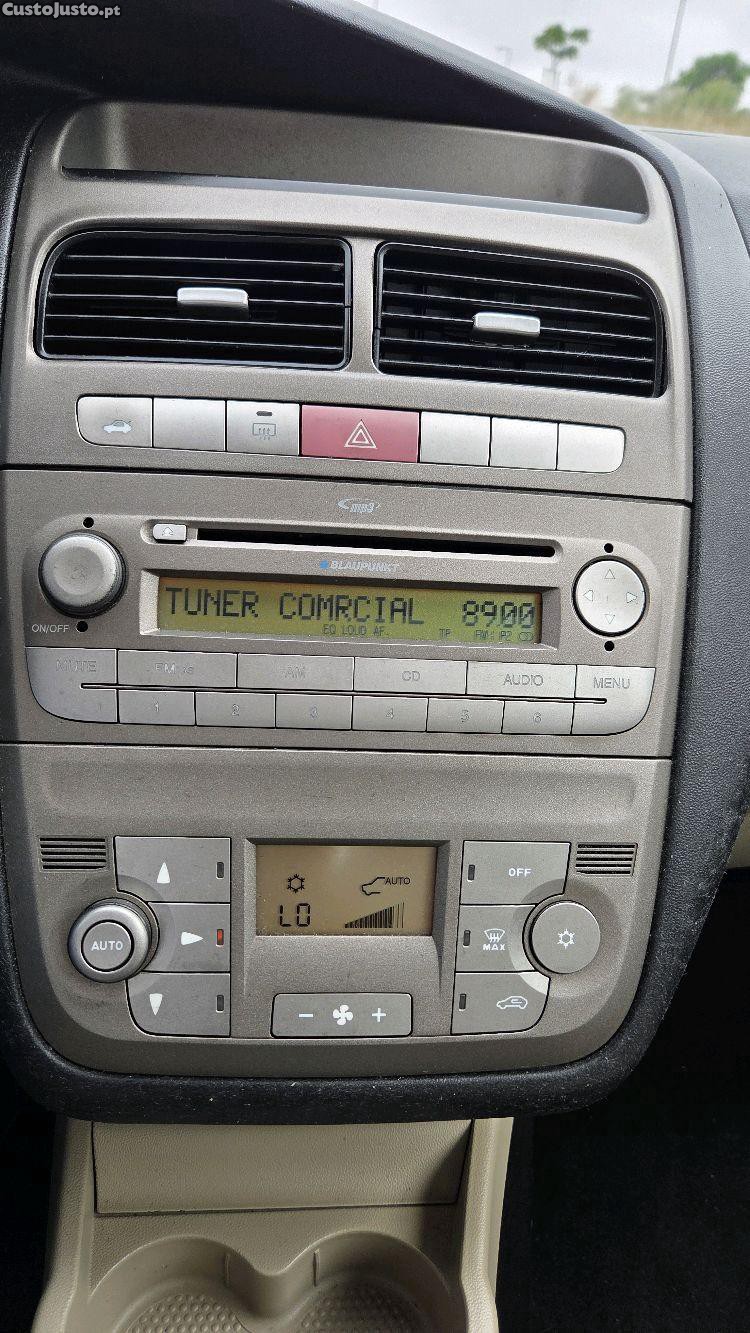 Fiat Linea 1.3 Multijet — fotografia 3