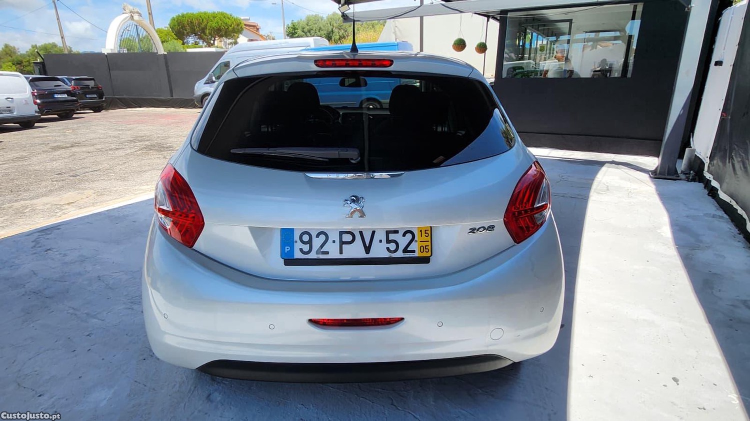 Peugeot 208 1.4 hdi — fotografia 5