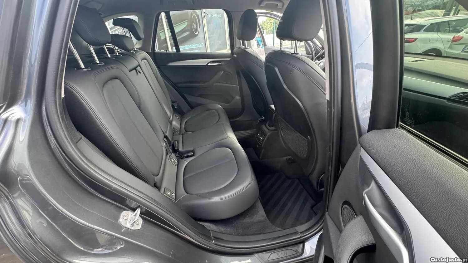 BMW X1 16 d sDrive Line Sport — fotografia 11