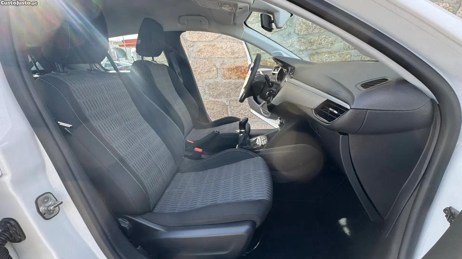 Opel Corsa 1.2 Edition — fotografia 13