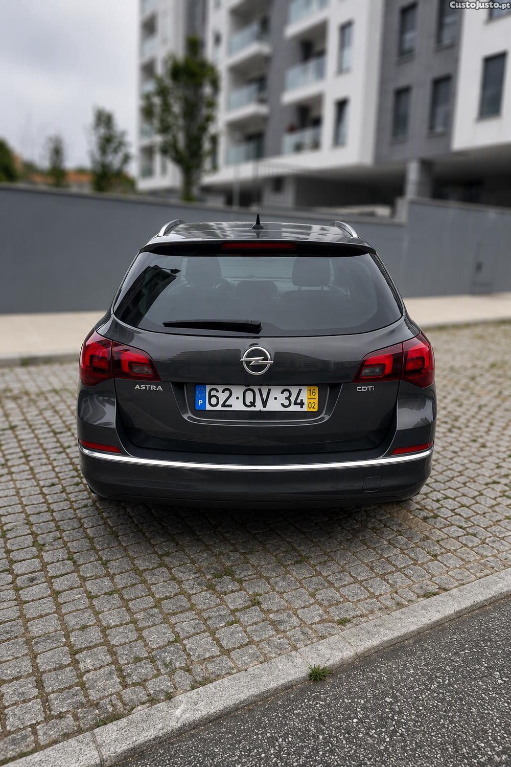 Opel Astra Sports Tourer — fotografia 5