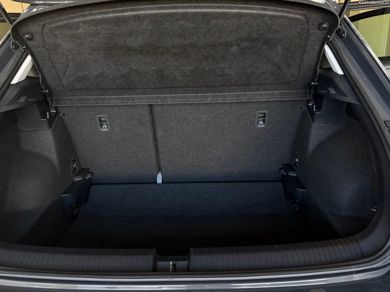 Volkswagen T-Roc 2.0 TDI Life — fotografia 4