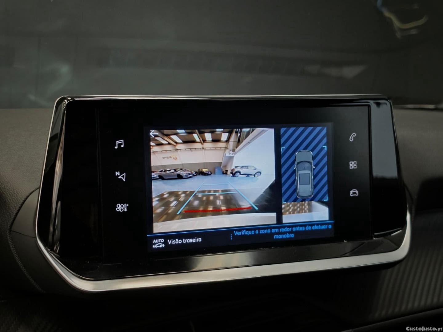 Peugeot 2008 PureTech 100 Allure — fotografia 9