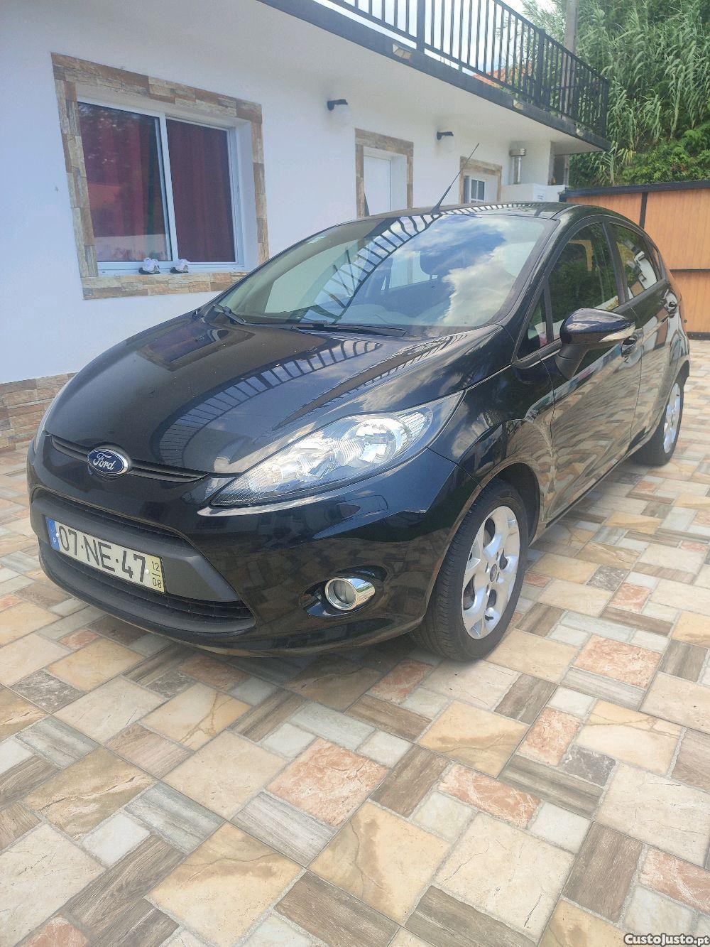 Ford Fiesta 1.2 apenas 38 mil km — fotografia 9