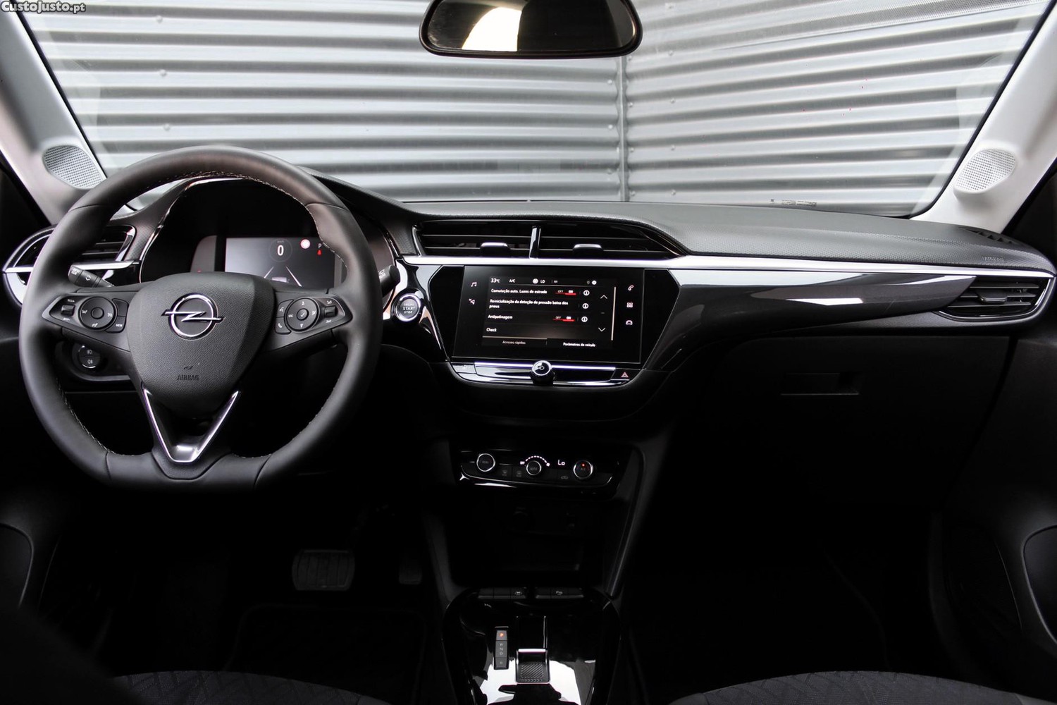 Opel Corsa e e-Elegance — fotografia 4