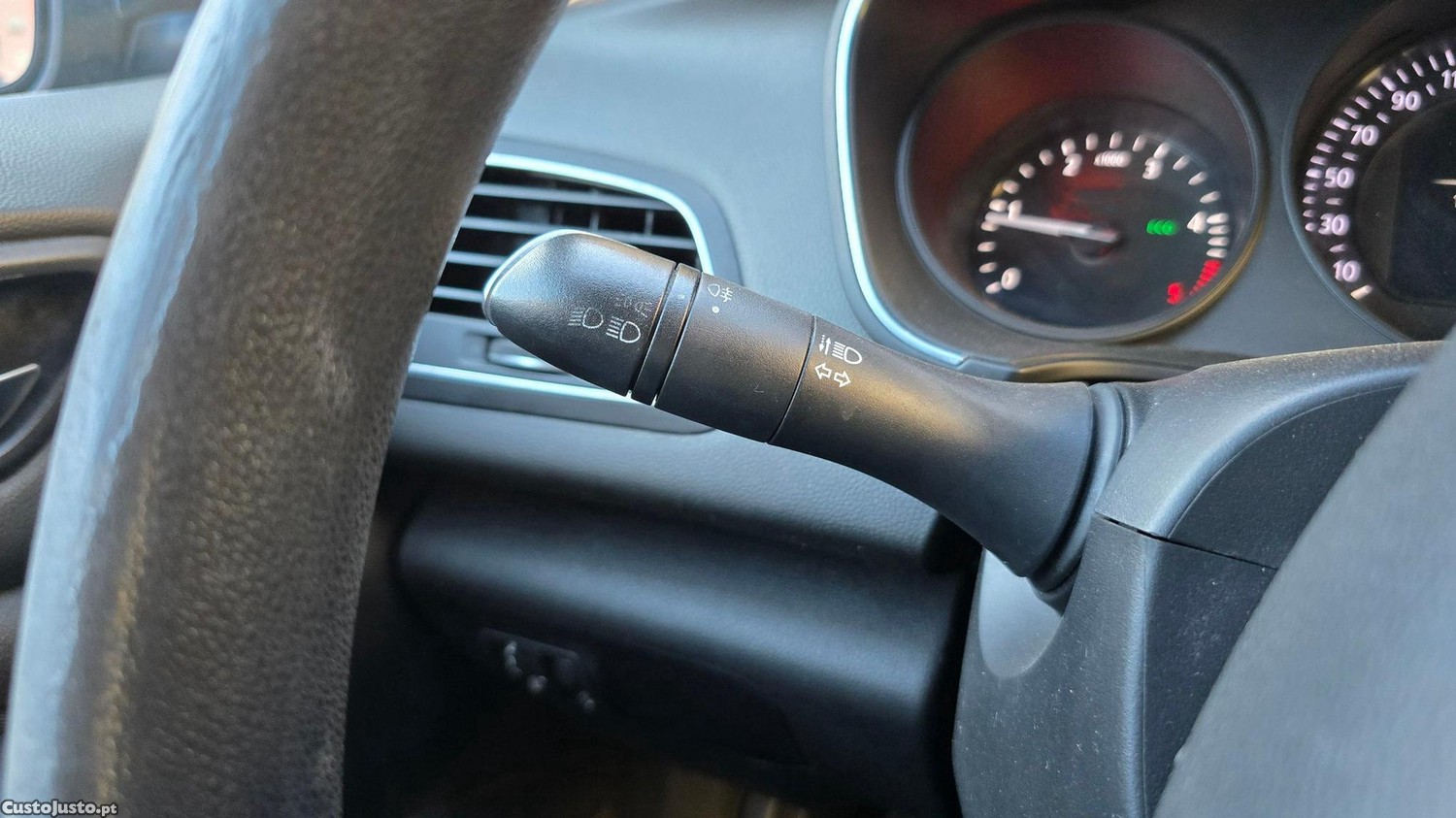 Renault Mégane 1.5 dCi Zen ECO — fotografia 18