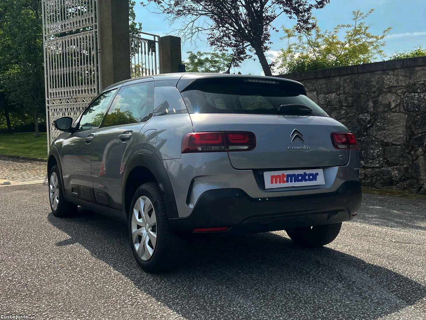 Citroën C4 Cactus 1.6 Shine — fotografia 9