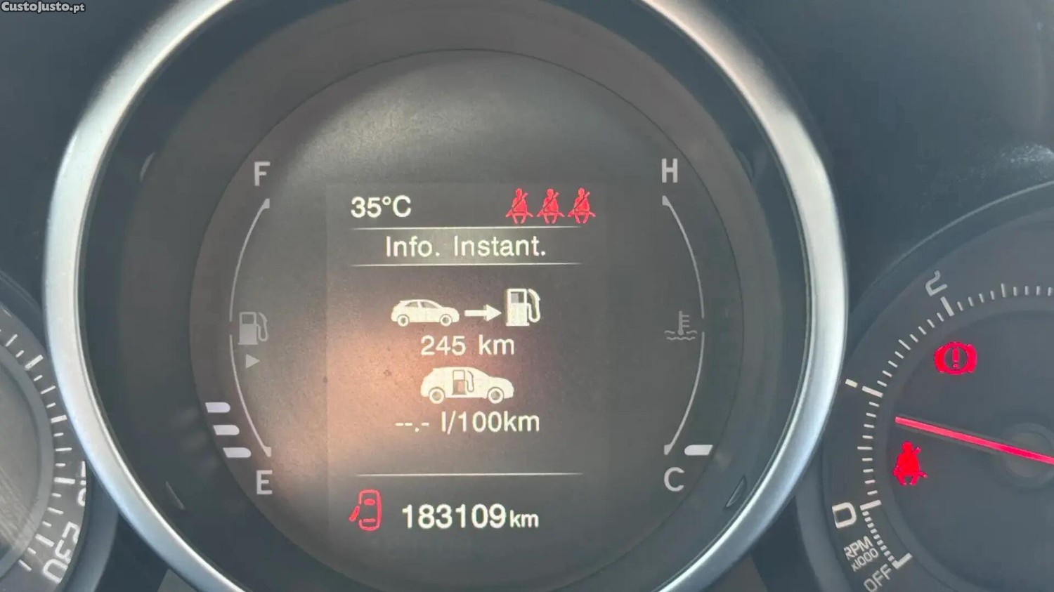 Fiat 500X 1.3 MJ Lounge S&S — fotografia 15