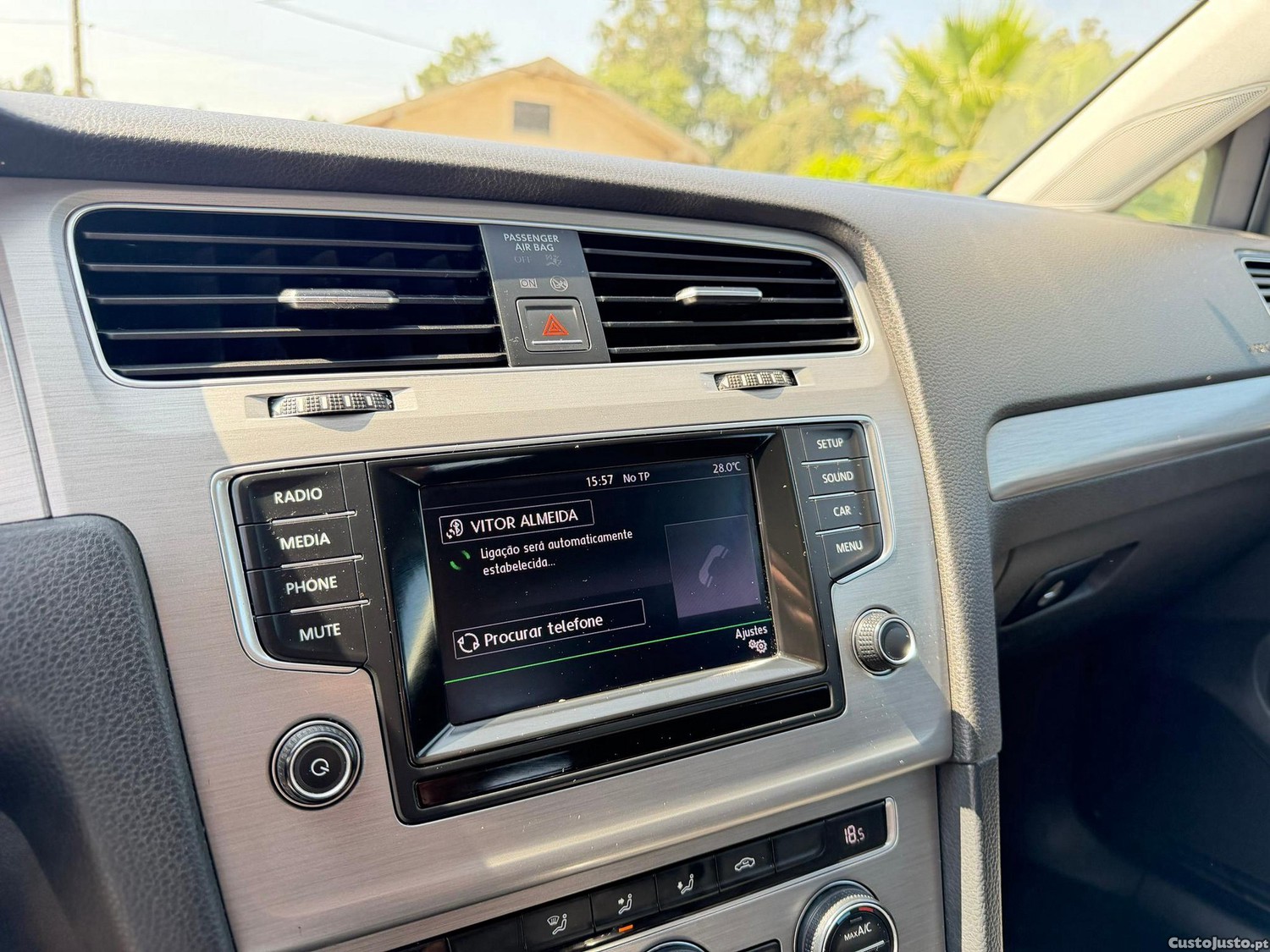 Volkswagen Golf Variant 1.6 TDi Confortline DSG — fotografia 14