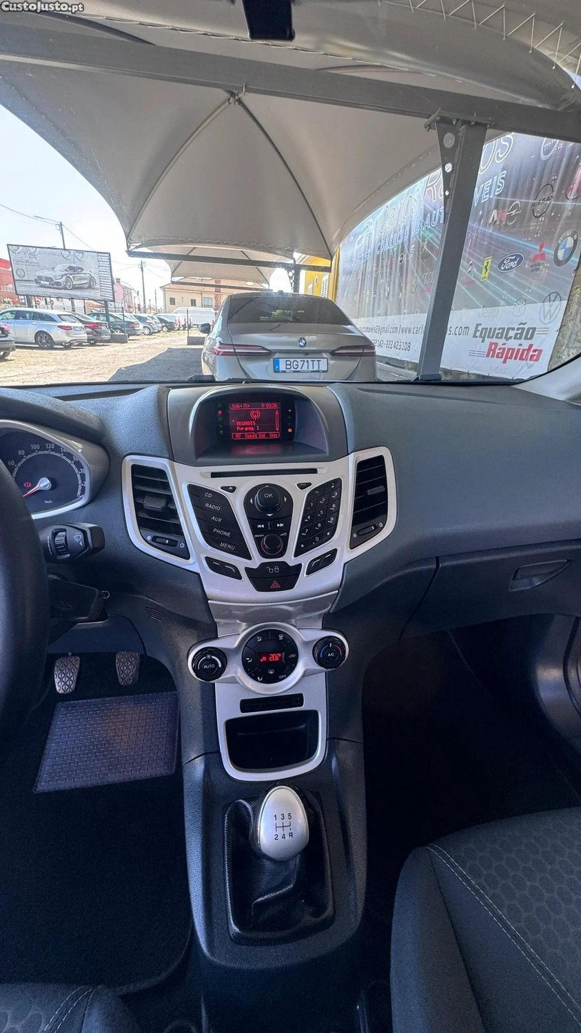 Ford Fiesta 1.4 TDCI Titanium — fotografia 11