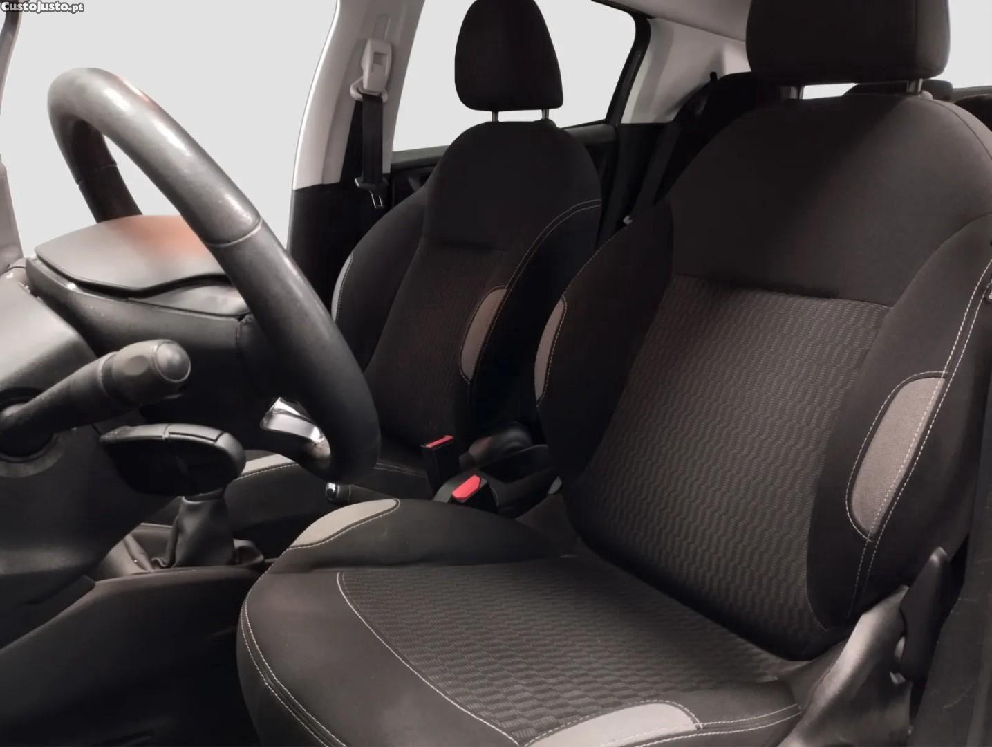 Peugeot 208 1.2 VTi SE Style - 17 foto 5