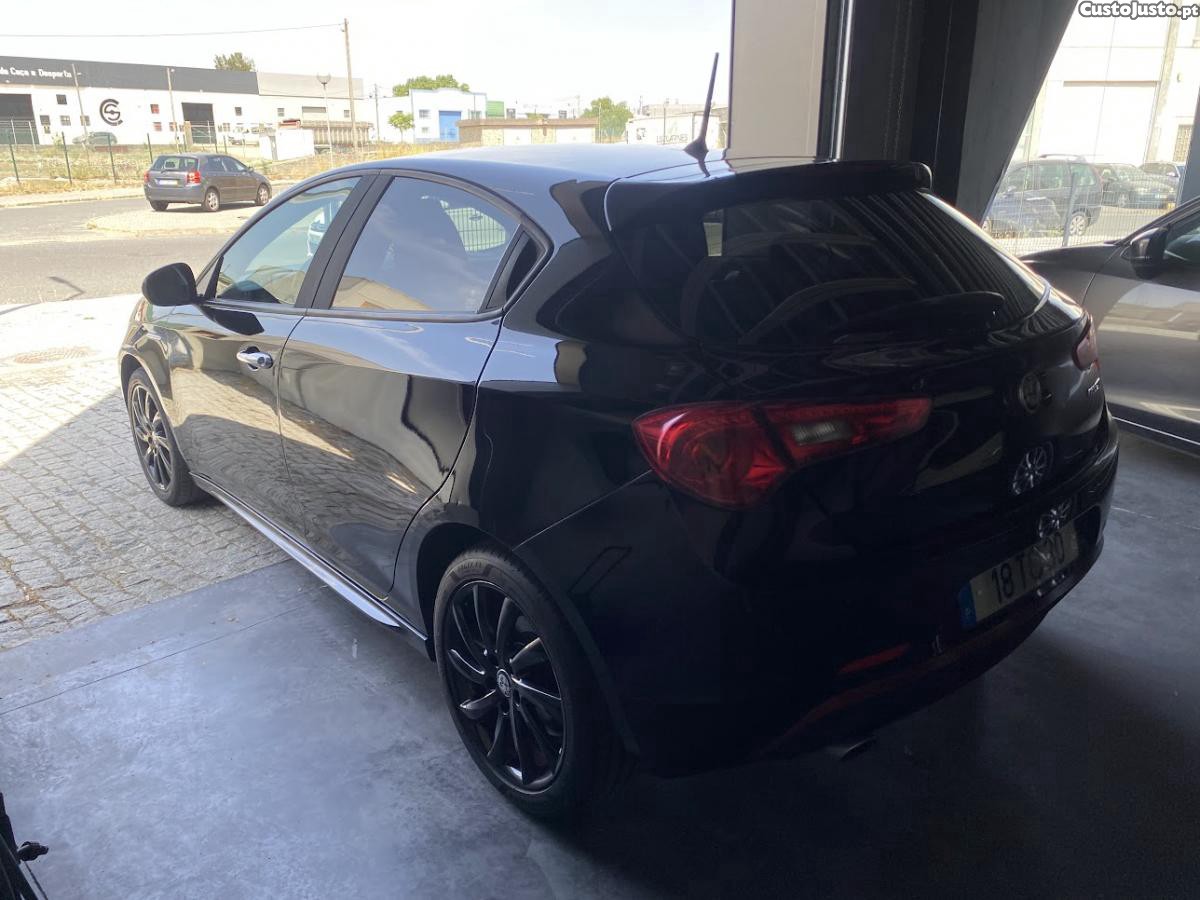 Alfa Romeo Giulietta 1.6 Gtd - 17 foto 4