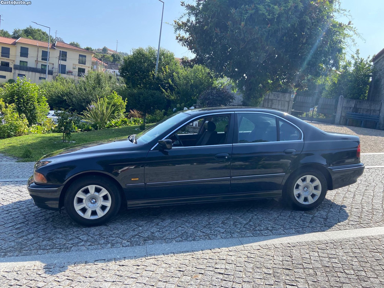 BMW 525 Luxury — photo 3