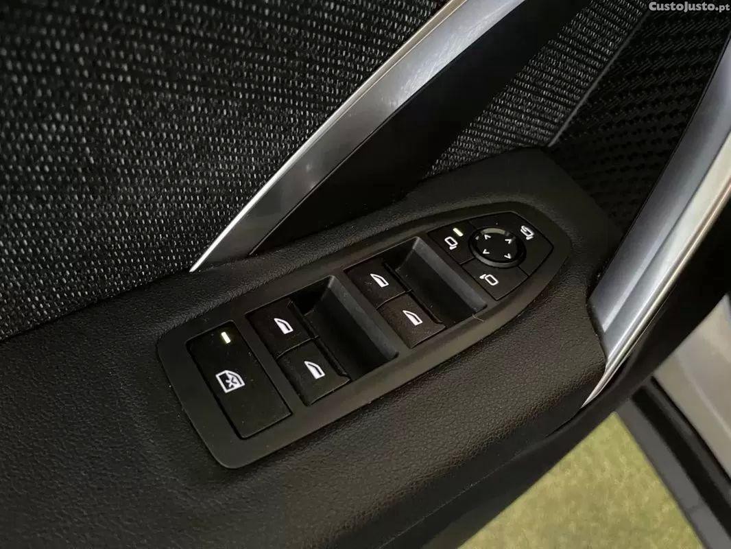 BMW iX1 Xdrive30 — fotografia 5