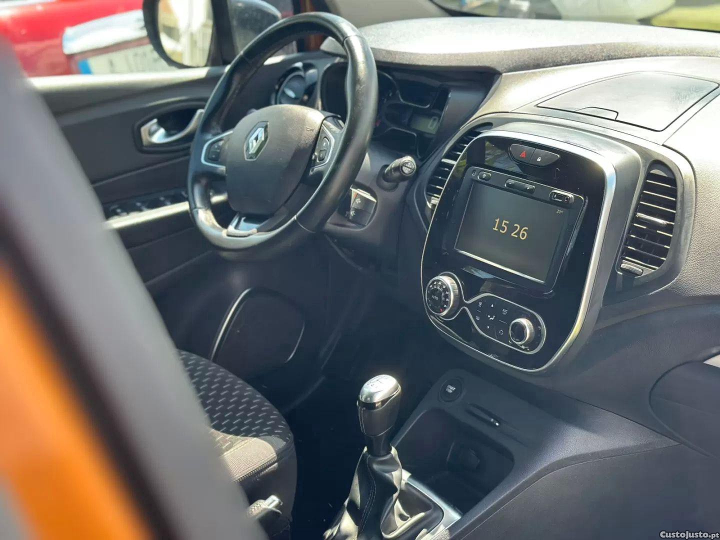 Renault Captur 0.9 tce exclusive — fotografia 7