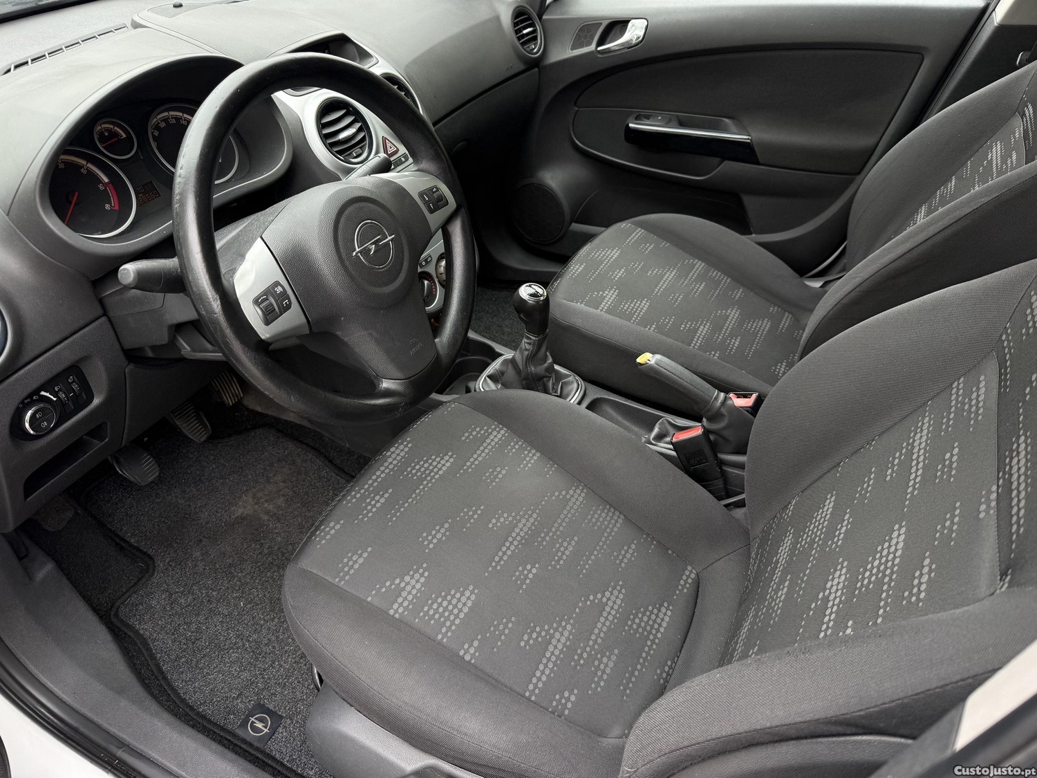 Opel Corsa 1.3 Tdci enjoy — fotografia 5