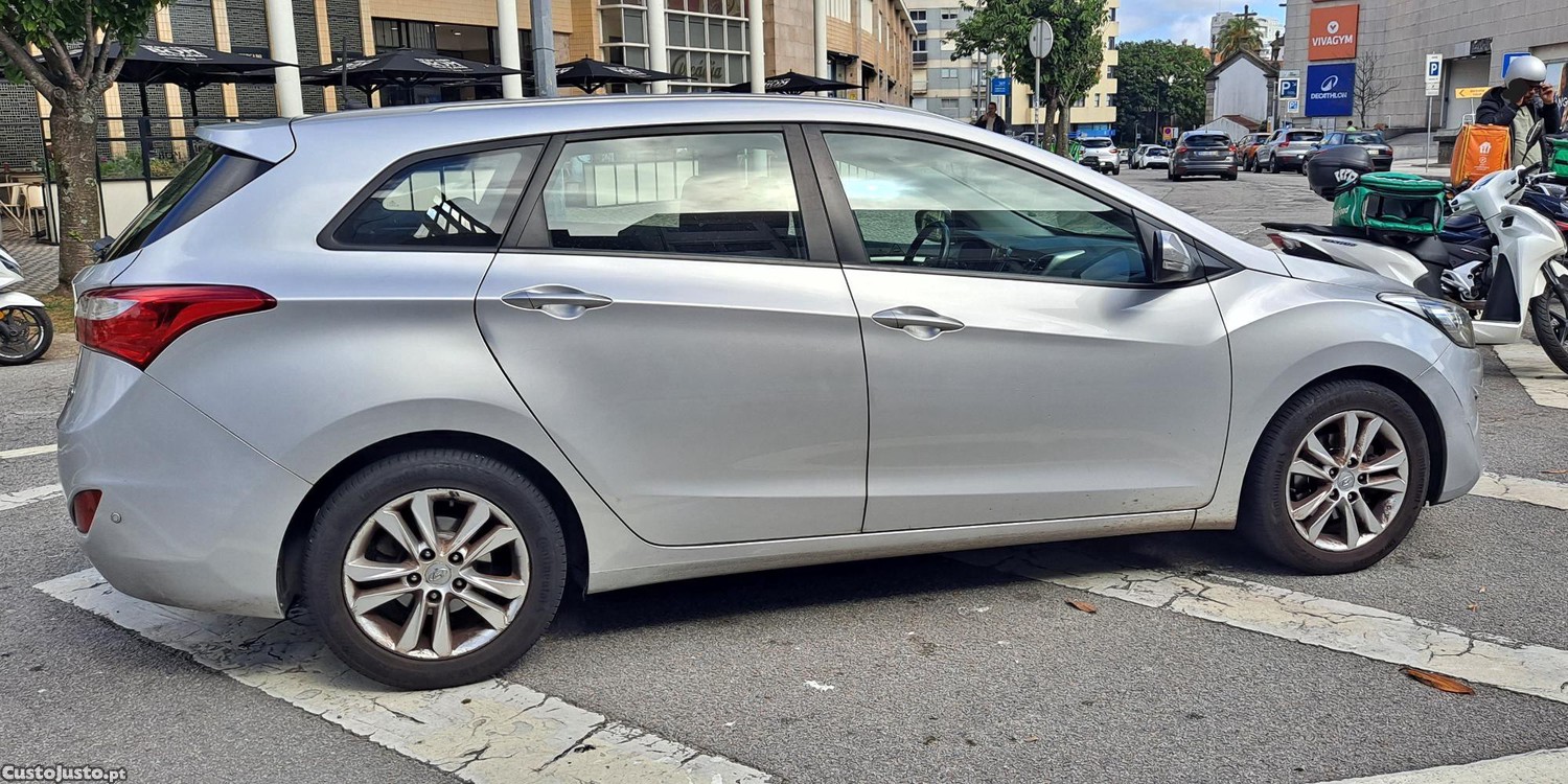 Hyundai i30 1.6 CRDI 110 Cv — fotografia 10