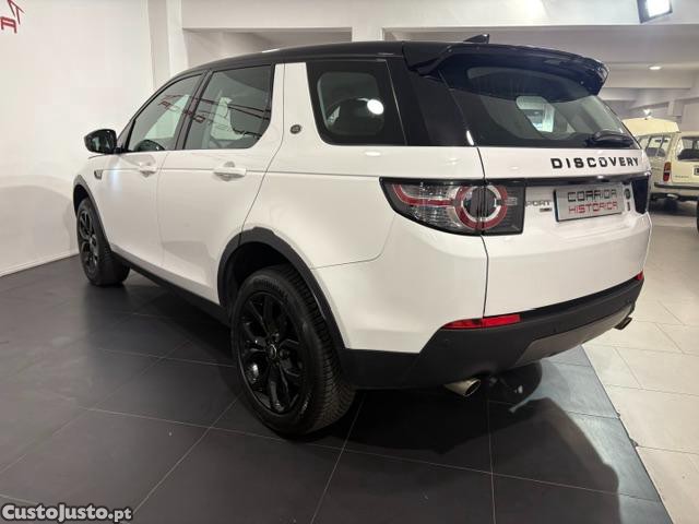 Land Rover Discovery Sport 2.0 TD4 HSE Luxury AWD — fotografia 17