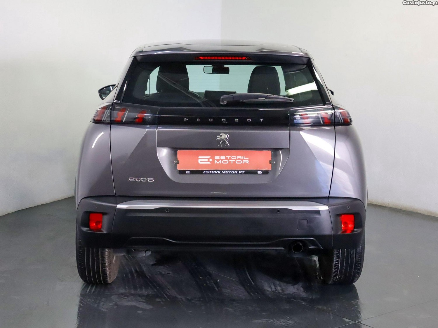 Peugeot 2008 1.2 PureTech Active — fotografia 15