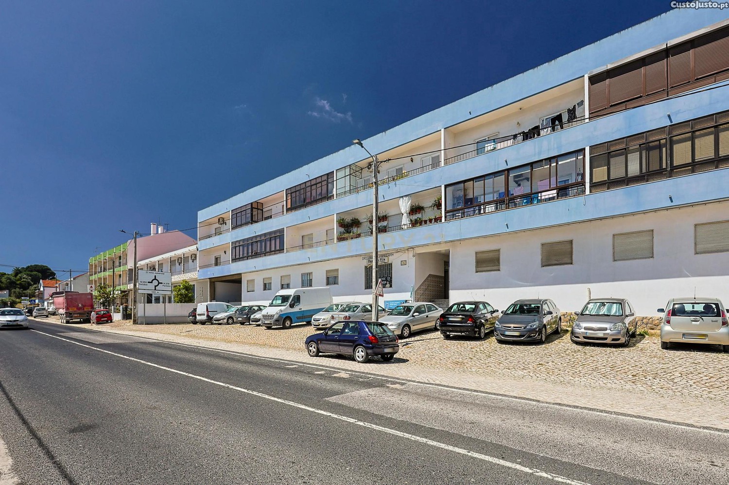 Apartamento T2 com varanda na Volta da Pedra - Palmela
