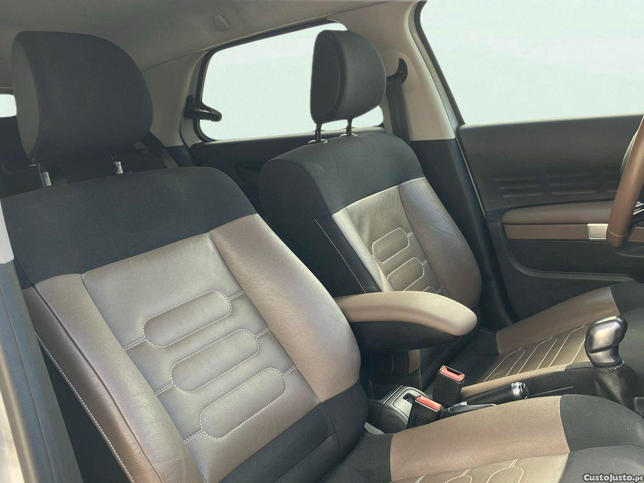 Citroën C4 Cactus 1.2 PureTech Shine — fotografia 4